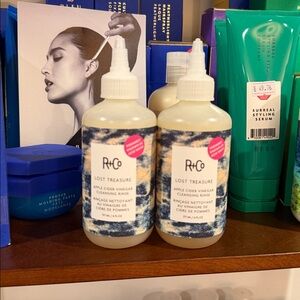 R+Co Lost Treasure Cleansing Rinse Duo
Last set Left!